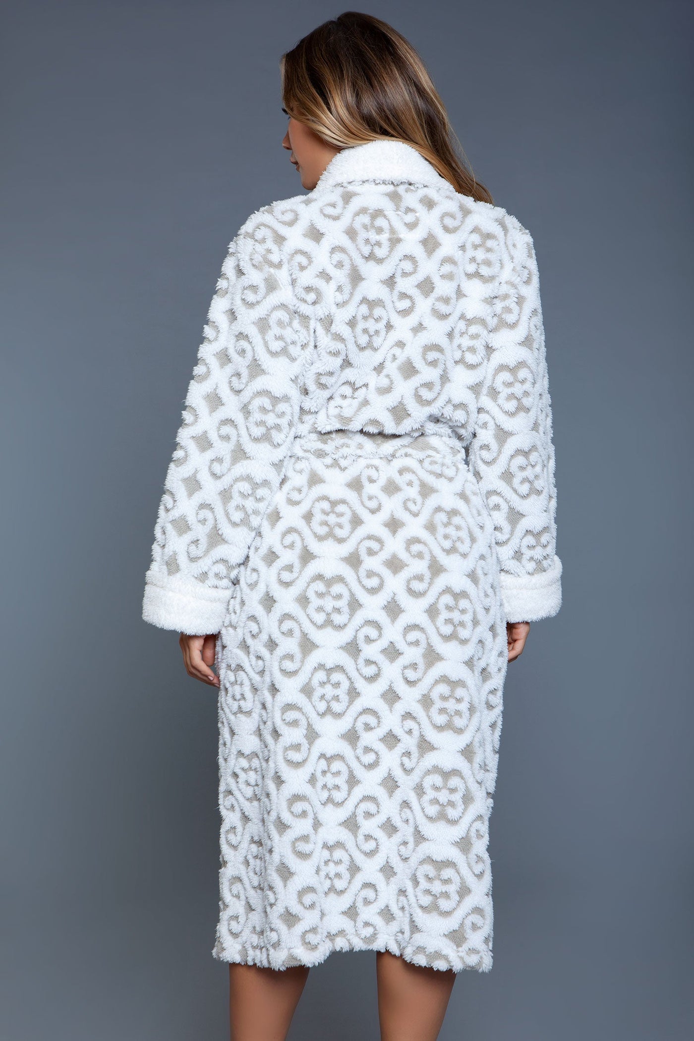 LINGERN Kimmie Robe offers elegance, comfort, and versatile wear, making it perfect for lounging, layering, or adding style to any lingerie look.