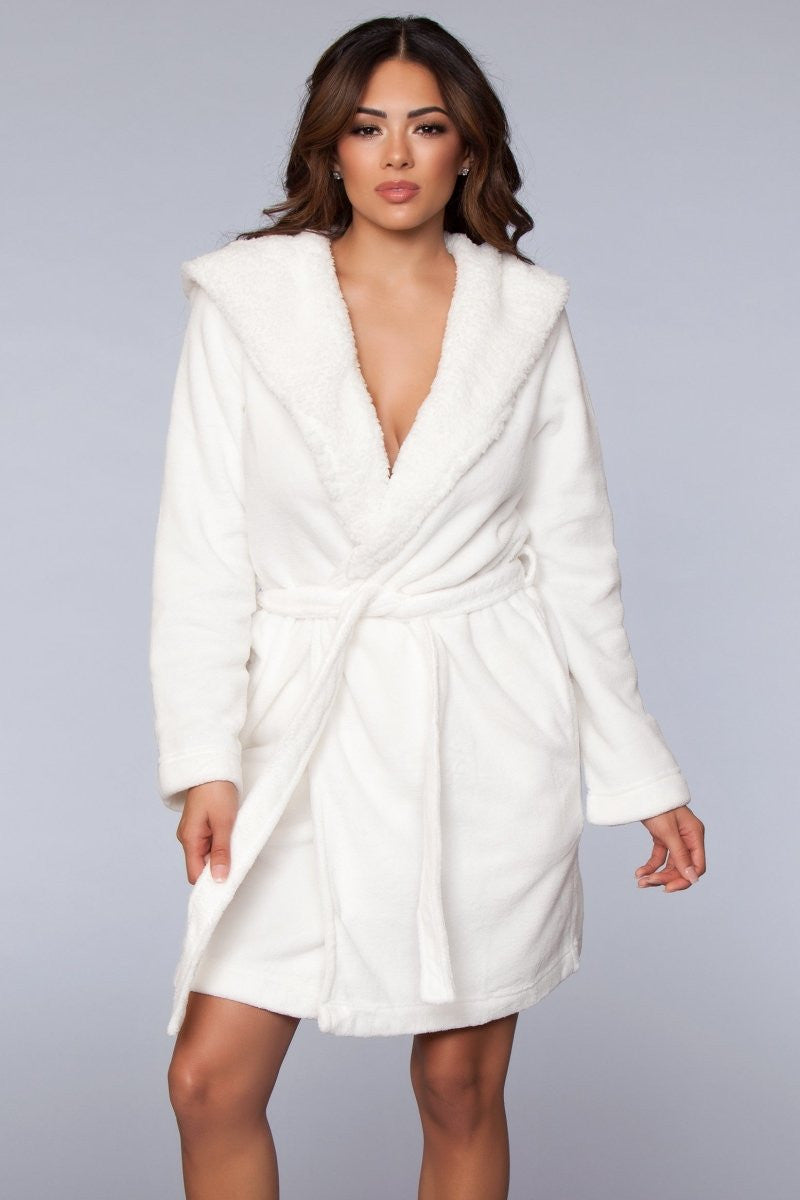 LINGERN Janet Plush Fleece Color Block Robe offers cozy warmth, modern style, and everyday comfort, perfect for lounging or layering at home.