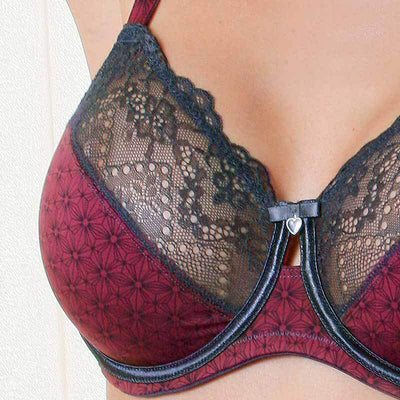 LINGERN Sassa Daily Event Full Figure Bra provides support, comfort, and elegance for everyday wear or special occasions.
